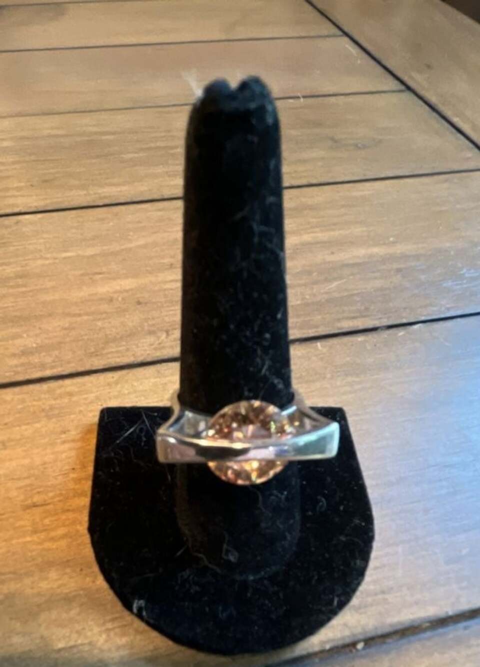Unbranded 18K GE Geometric Crystal Ring